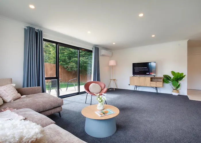 Stylish 4 Bedroom House Brand New In Rotorua