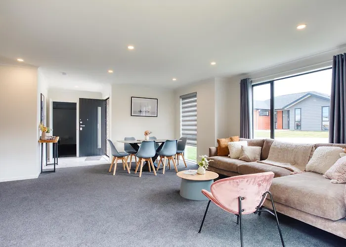 Ferienhaus Stylish 4 Bedroom House Brand New In *