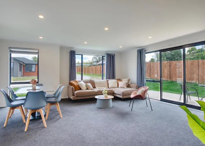 Stylish 4 Bedroom House Brand New In