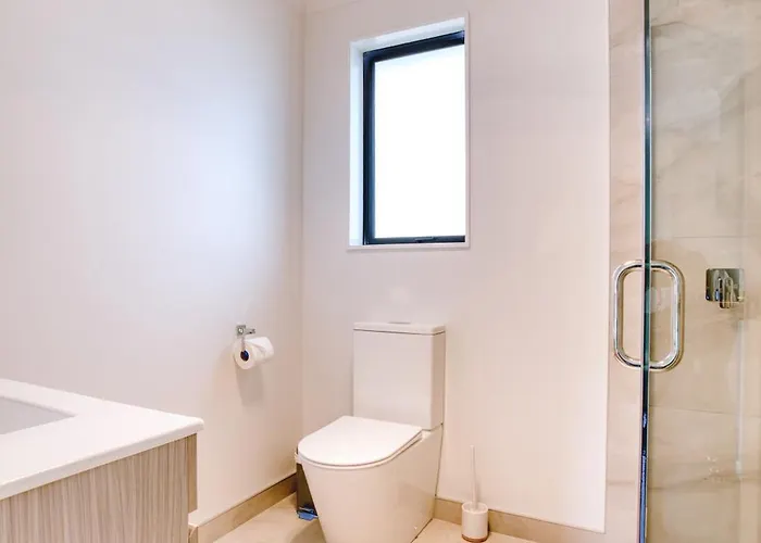 Stylish 4 Bedroom House Brand New In * Rotorua