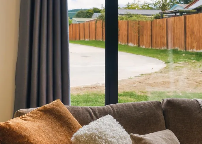 Stylish 4 Bedroom House Brand New In